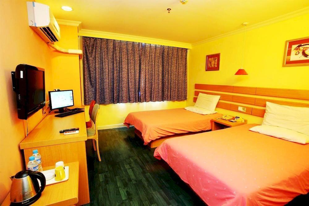Home Inn Guangzhou Guangdong University Of Foreign Studies Baiyun Avenue Экстерьер фото