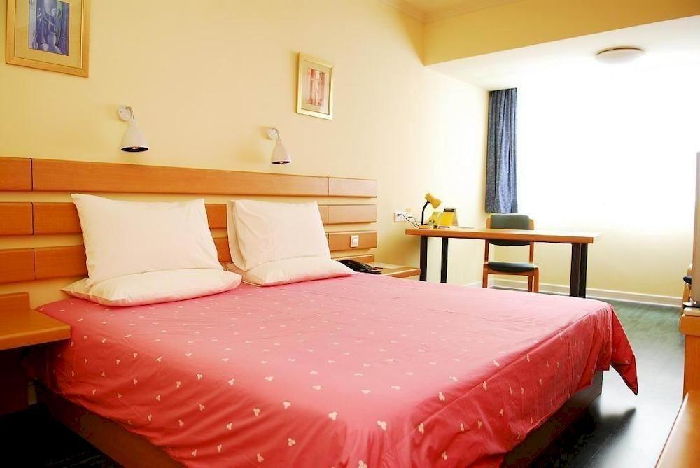 Home Inn Guangzhou Guangdong University Of Foreign Studies Baiyun Avenue Экстерьер фото