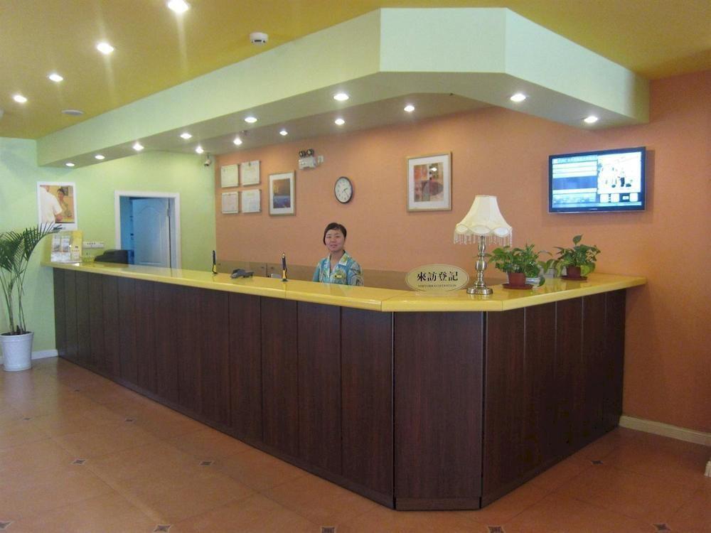 Home Inn Guangzhou Guangdong University Of Foreign Studies Baiyun Avenue Экстерьер фото