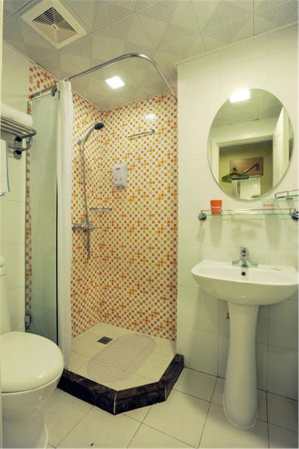 Home Inn Guangzhou Guangdong University Of Foreign Studies Baiyun Avenue Экстерьер фото